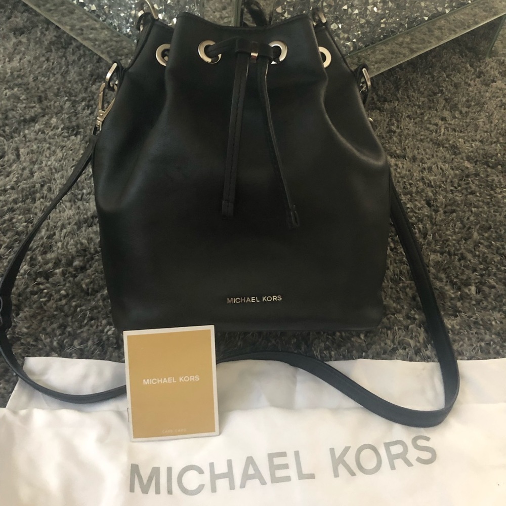 ❌SOLD❌Michael Kors shoulder bag